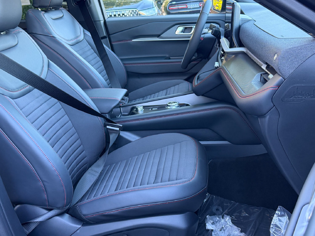 New 2027 Ford Explorer ST-Line w/ Premium Package AWD/4WD image 16