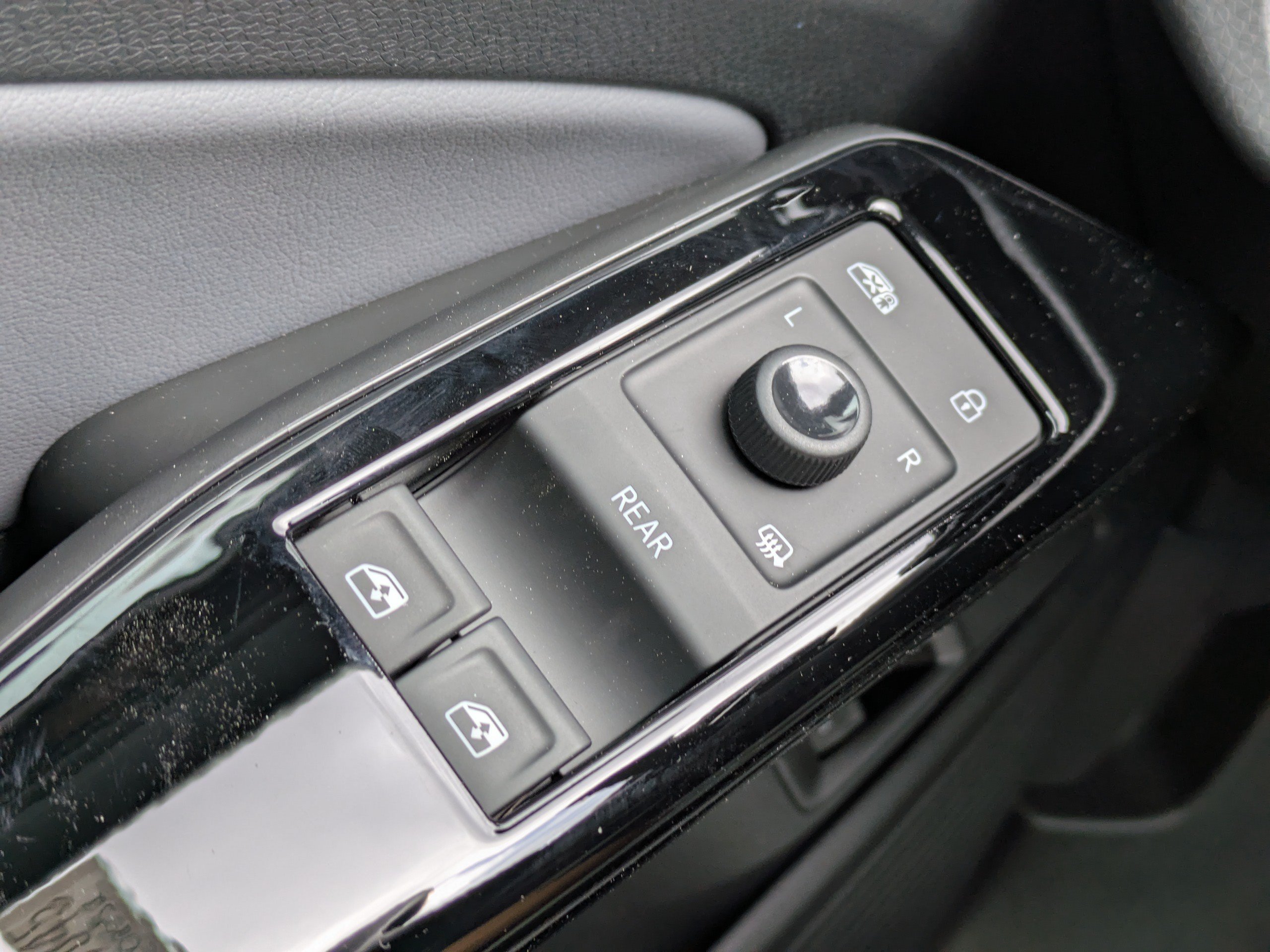 New 2026 Volkswagen ID.4 Pro S AWD/4WD image 25