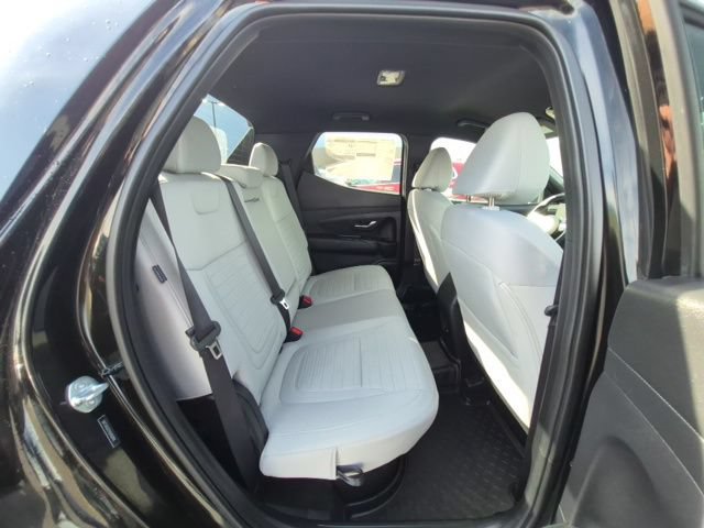 Used 2025 Hyundai Santa Cruz SE AWD/4WD image 15