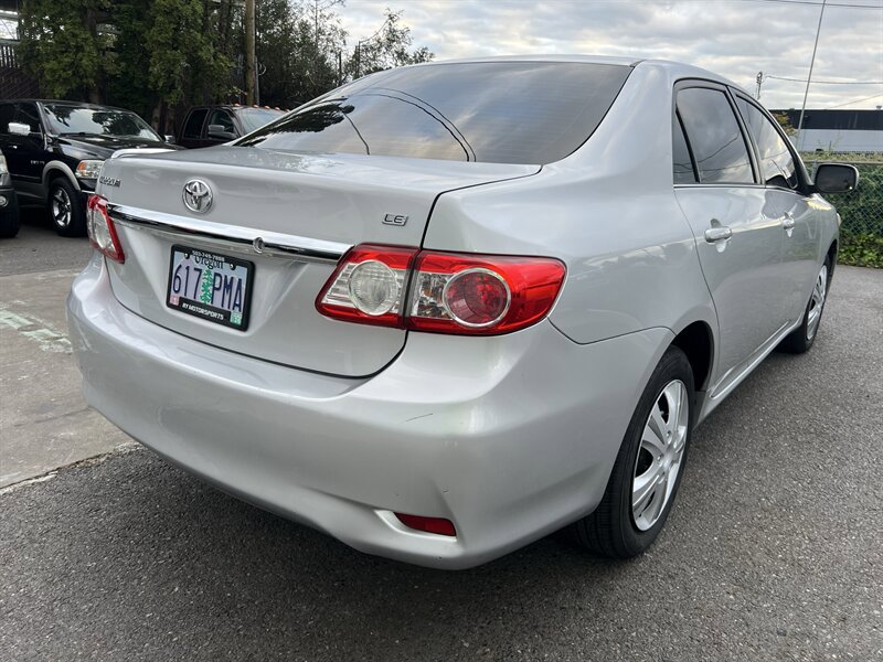 Used 2013 Toyota Corolla LE FWD image 5