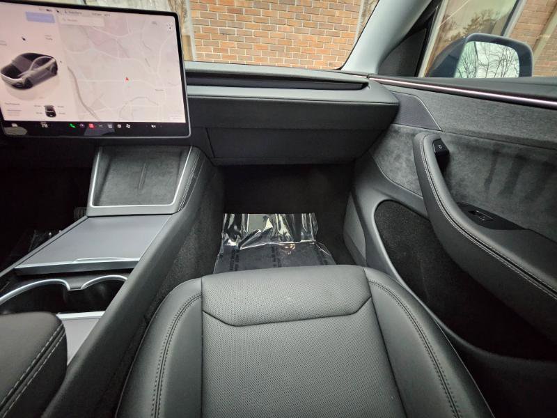 Used 2026 Tesla Model Y Long Range image 57