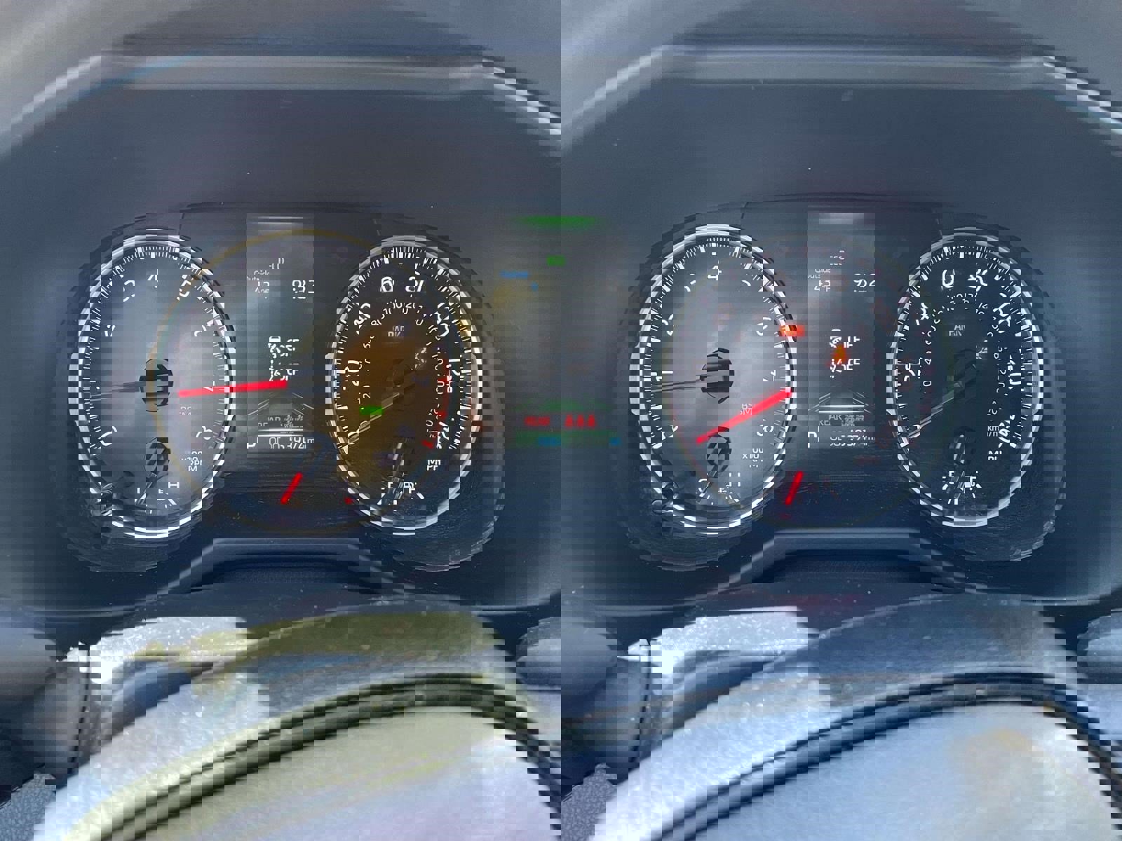 Used 2021 Toyota RAV4 XLE image 17