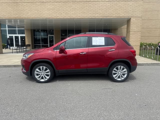 Used 2020 Chevrolet Trax Premier AWD/4WD image 1