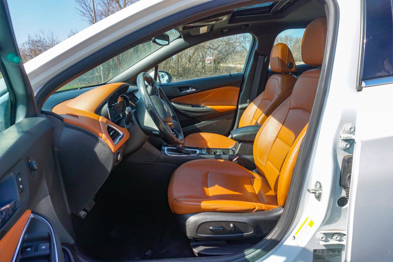 Used 2017 Chevrolet Cruze Premier FWD image 13