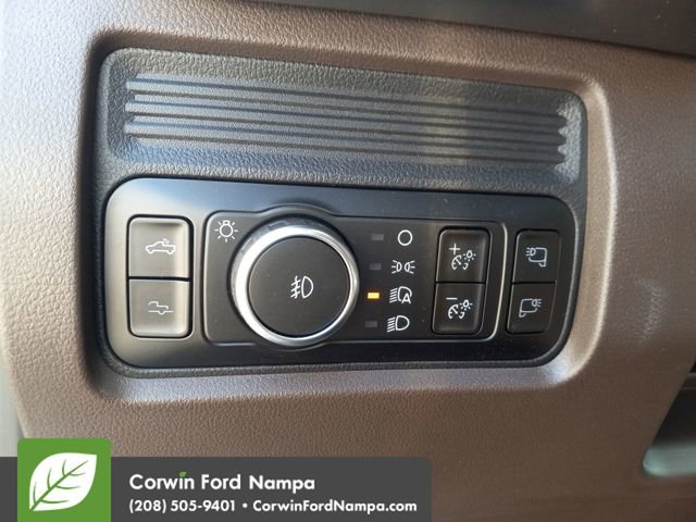 New 2026 Ford F350 4x4 Crew Cab DRW Super Duty image 13