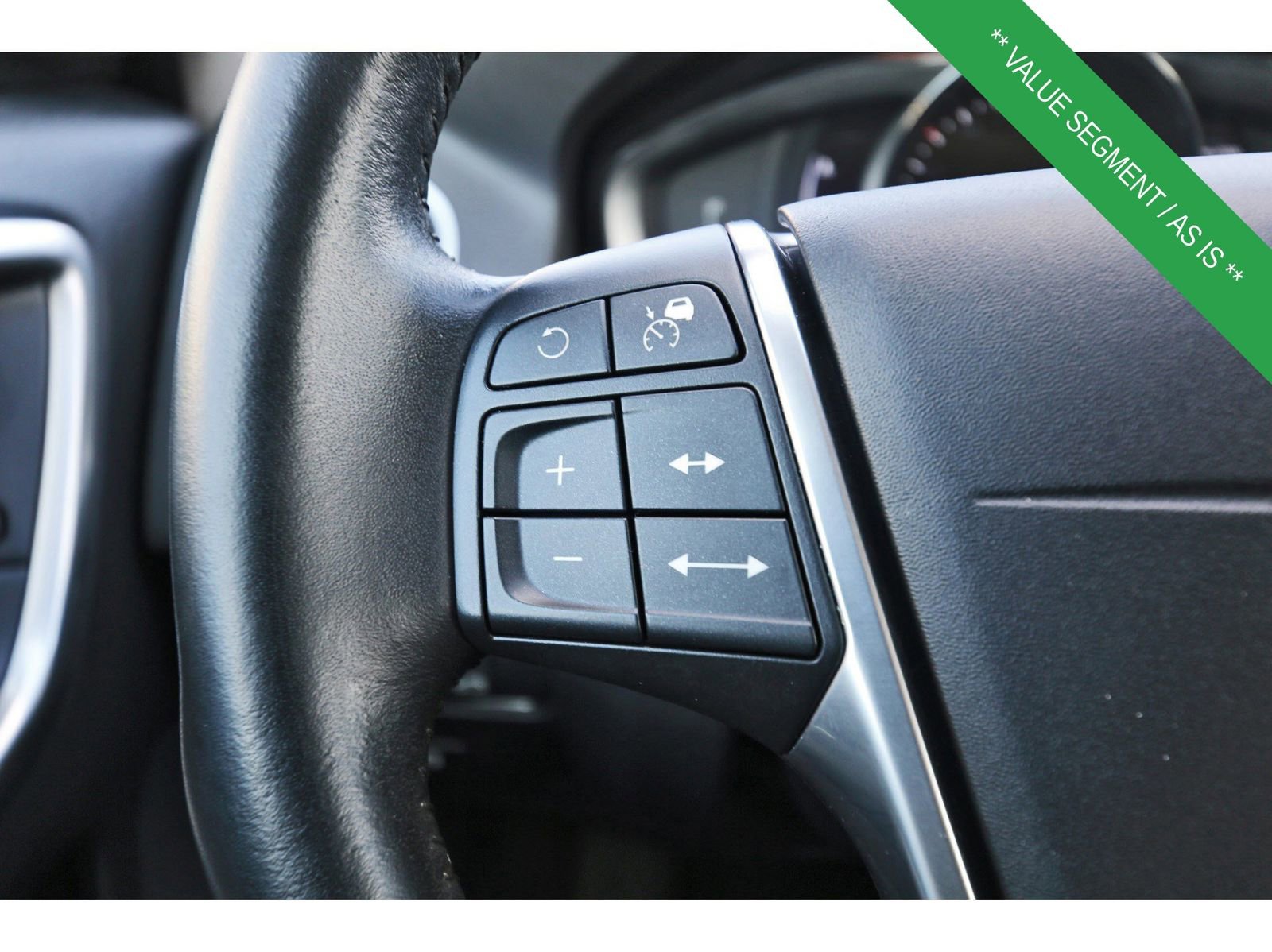 Used 2016 Volvo XC60 T5 Platinum image 18