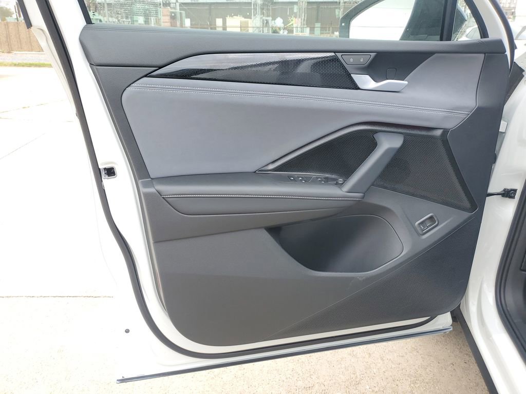 New 2026 Volkswagen Tiguan SE R-Line image 20