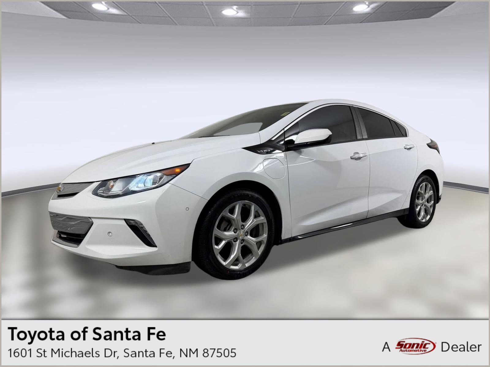 Used 2018 Chevrolet Volt Premier w/ Driver Confidence Package image 1