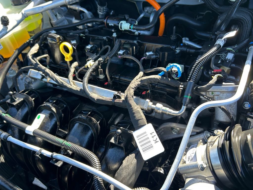 Used 2020 Ford Escape SE Sport image 31