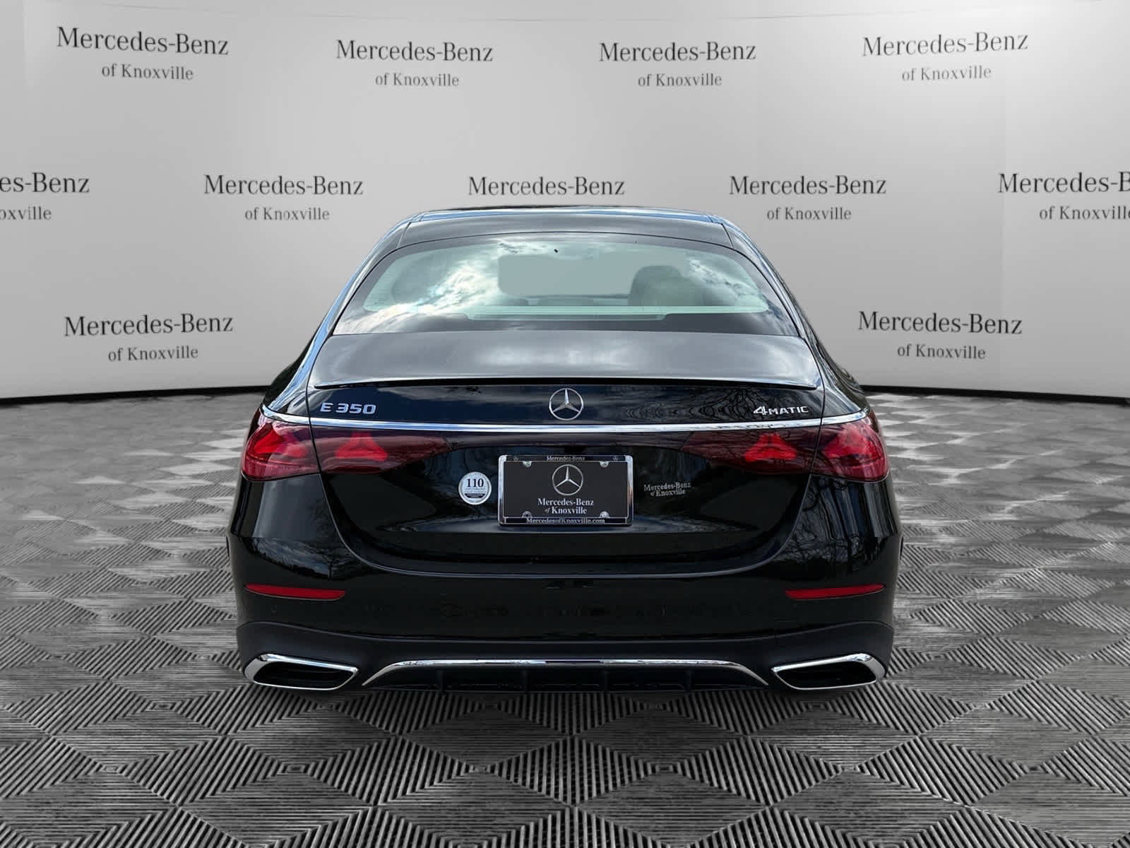 Used 2026 Mercedes-Benz E 350 4MATIC Sedan image 4