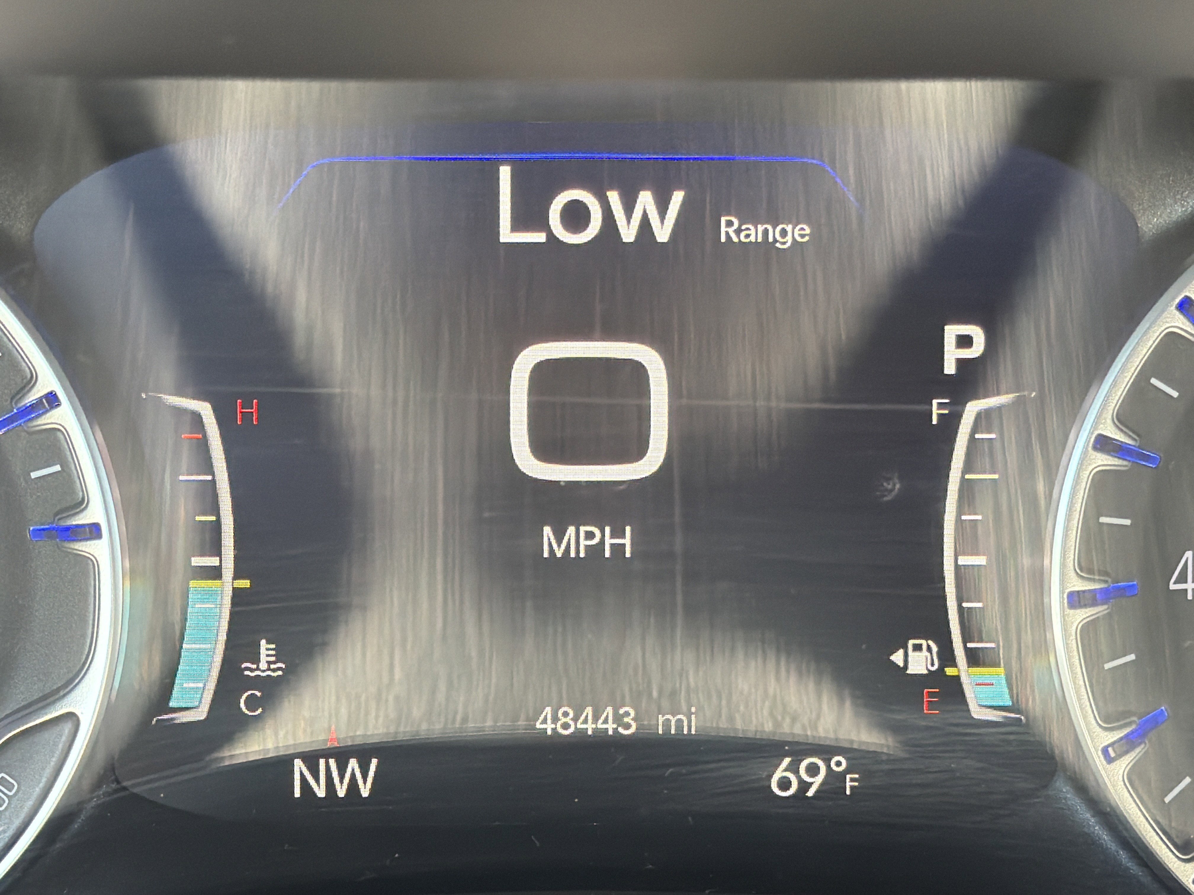 Used 2024 Chrysler Pacifica Touring-L FWD image 11