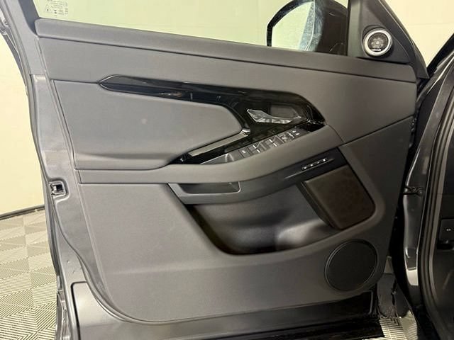New 2026 Land Rover Range Rover Evoque Hoxton AWD/4WD image 27