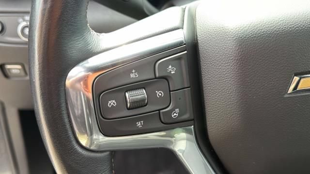 Certified 2022 Chevrolet Blazer Premier w/ Enhanced Convenience Package AWD/4WD image 11