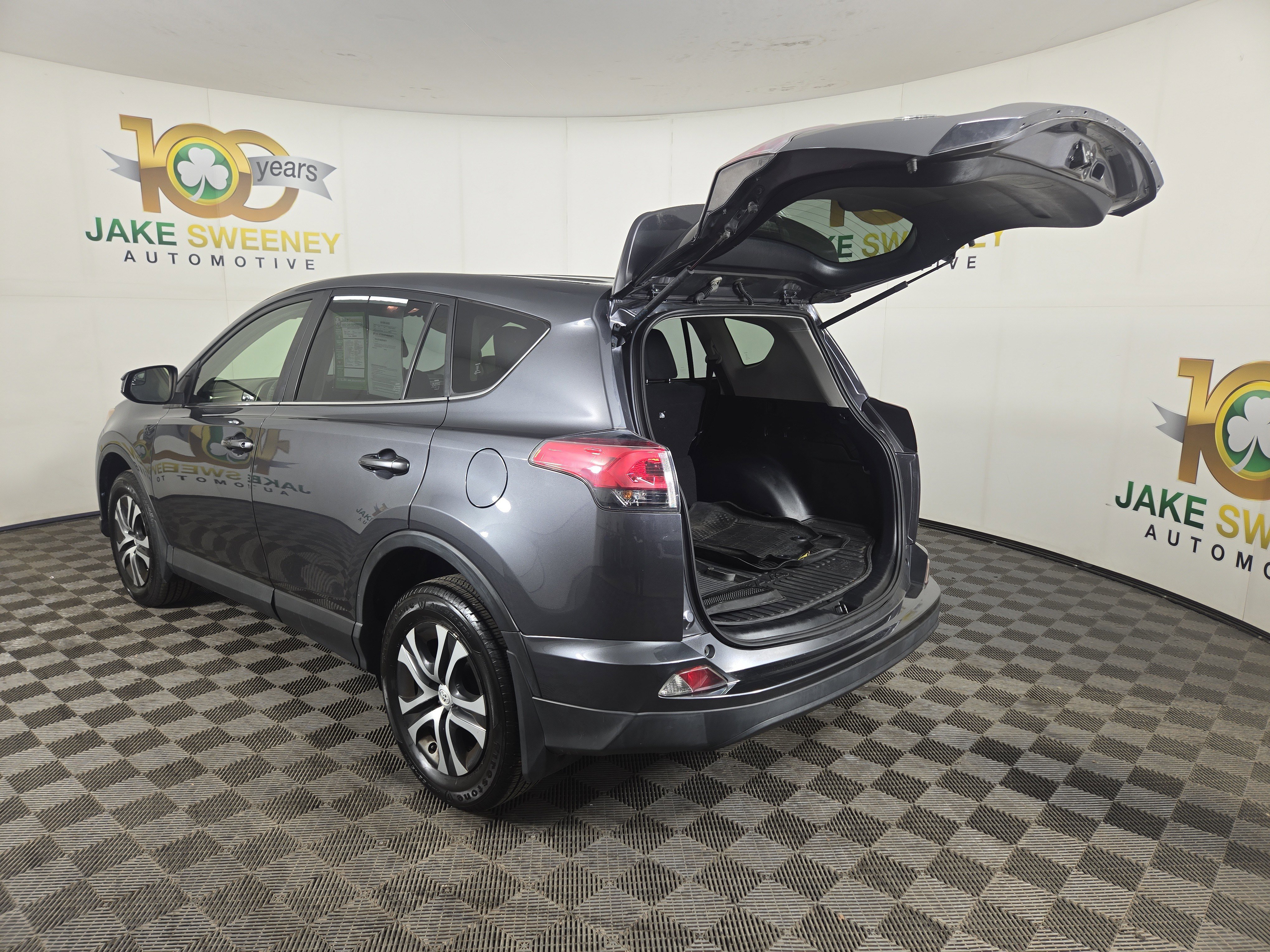 Used 2018 Toyota RAV4 LE w/ All Weather Liner Package image 29