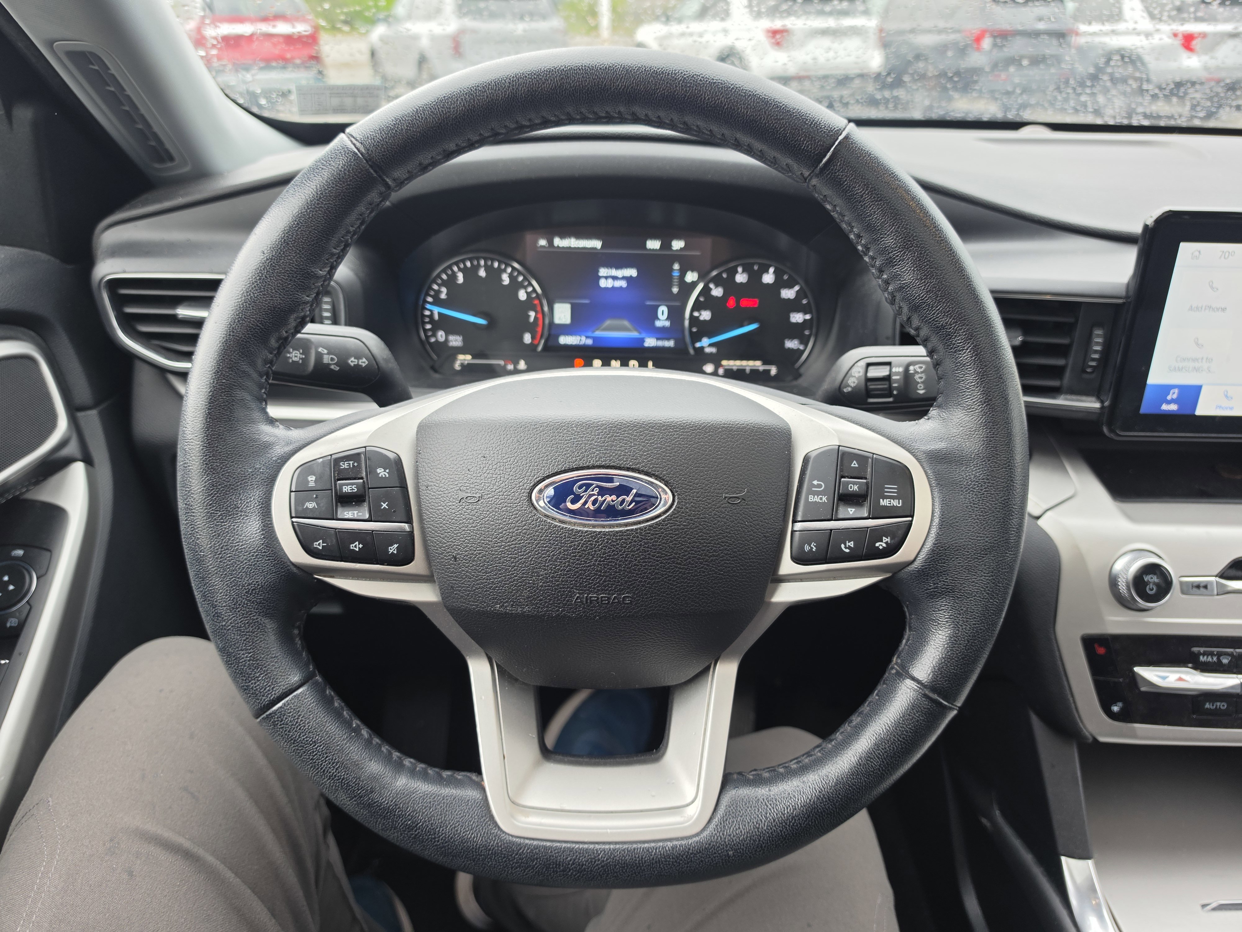 Used 2022 Ford Explorer XLT w/ Equipment Group 202A AWD/4WD image 19