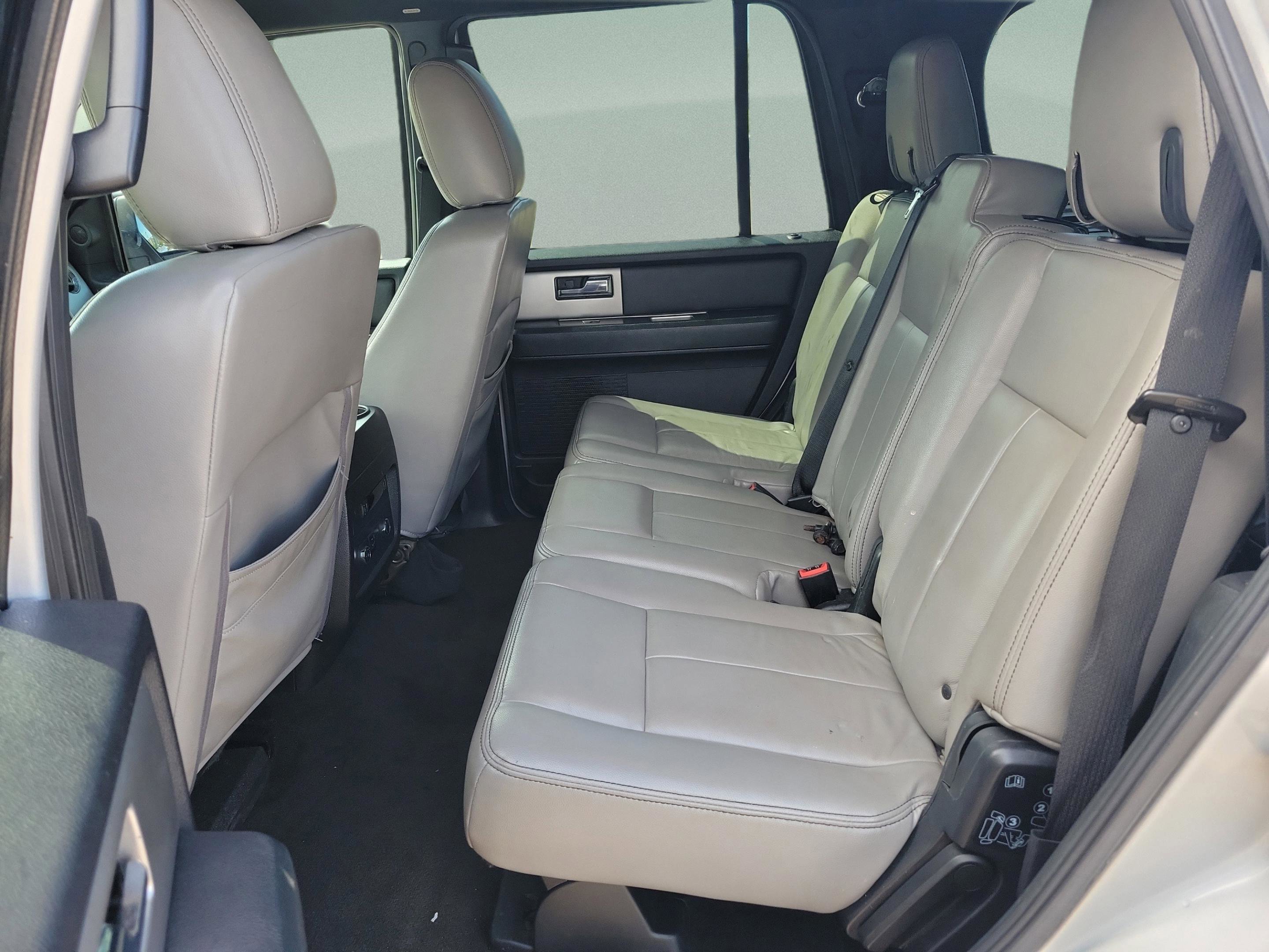 Used 2017 Ford Expedition XLT AWD/4WD image 9