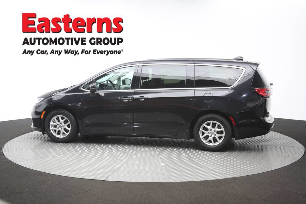 Used 2023 Chrysler Pacifica Touring-L FWD image 63