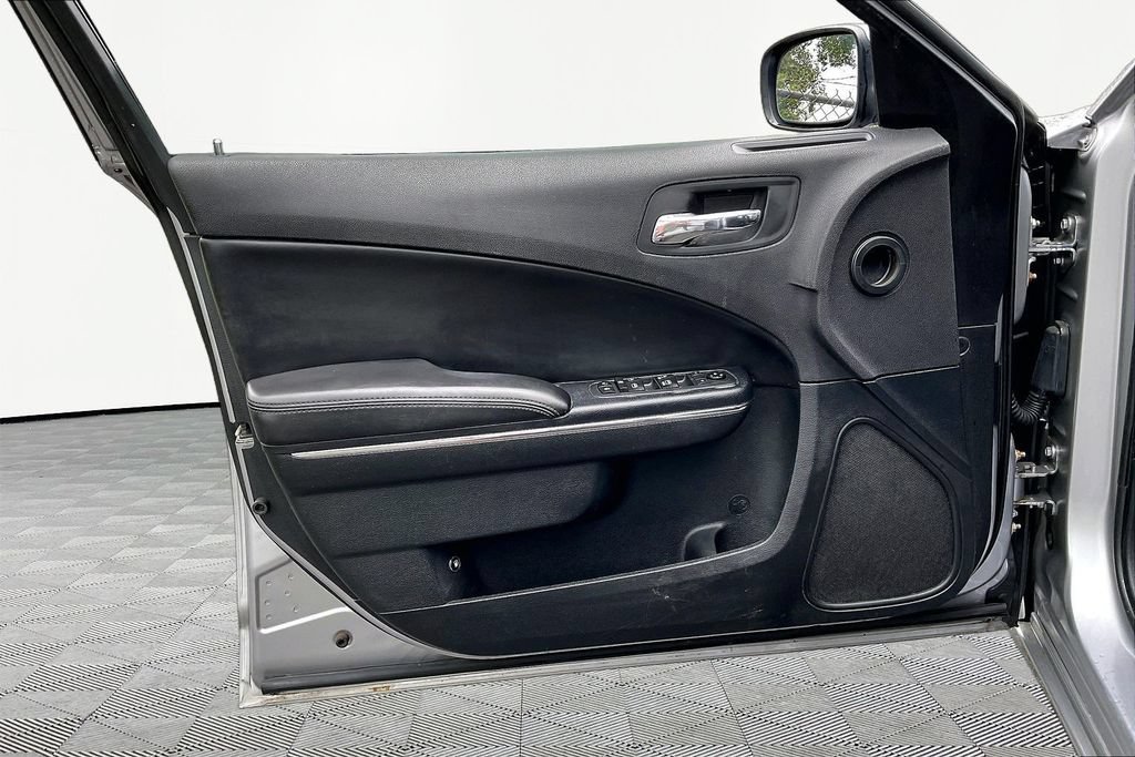 Used 2014 Dodge Charger SE RWD image 23