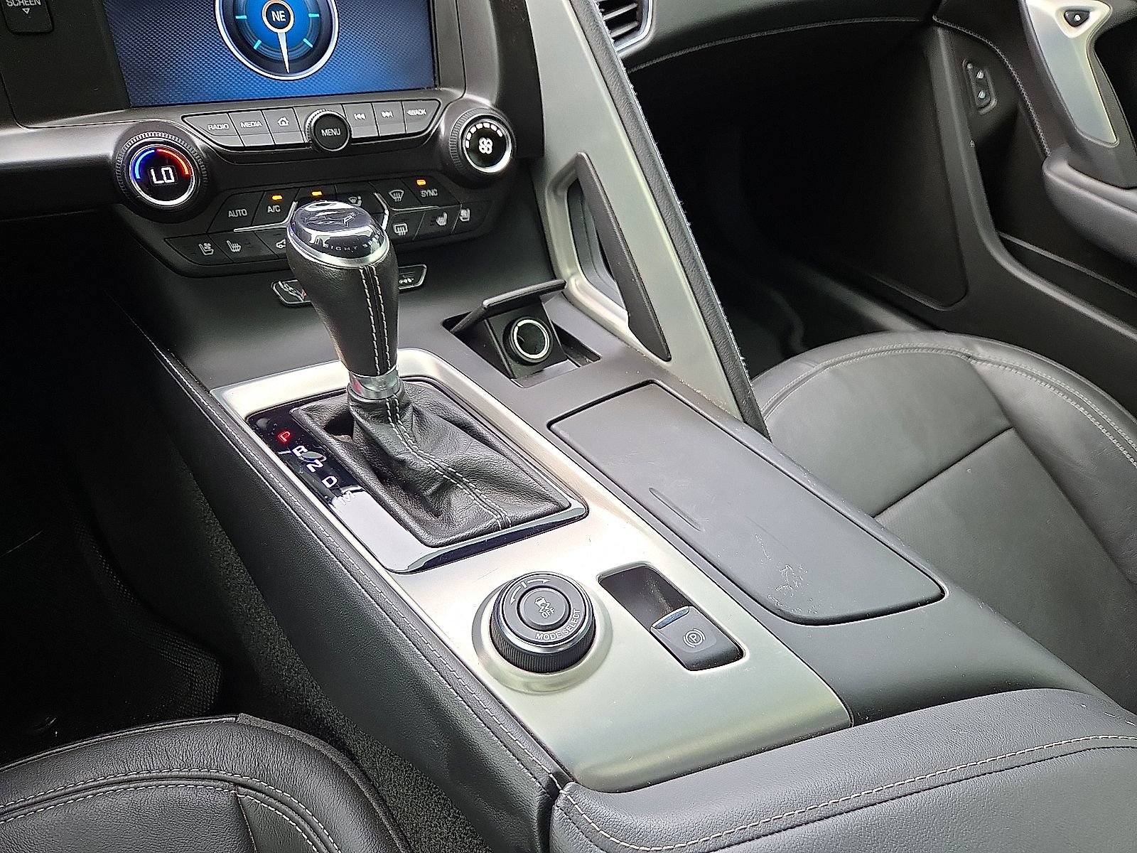 Used 2019 Chevrolet Corvette Stingray Coupe RWD image 25