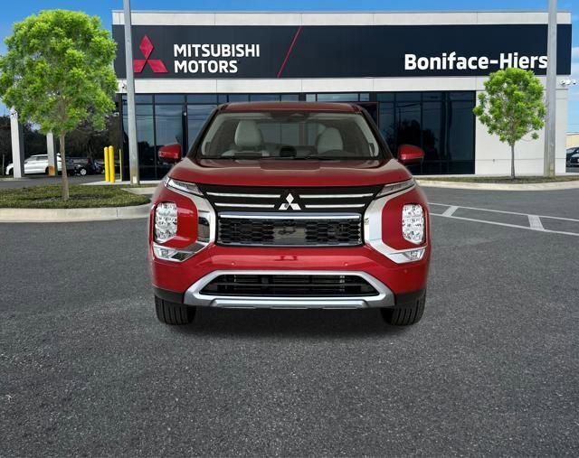 New 2025 Mitsubishi Outlander SE image 2
