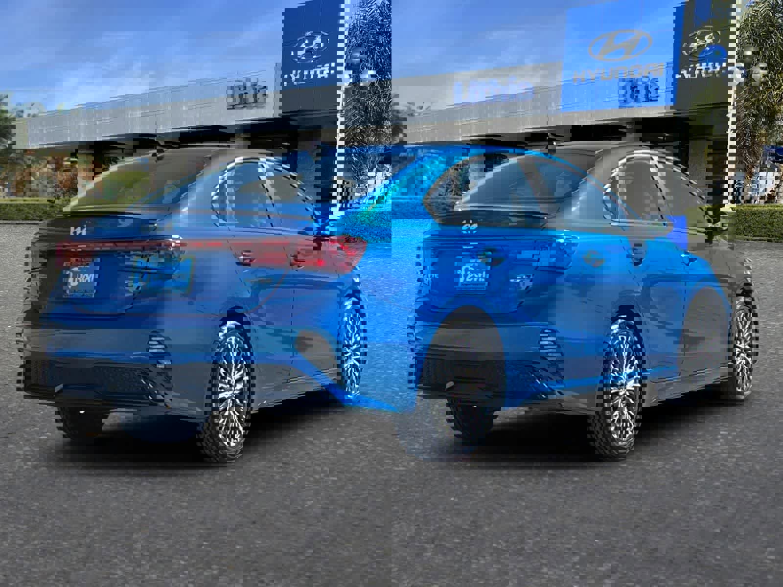 Used 2023 Kia Forte GT-Line w/ GT-Line Premium Package image 3