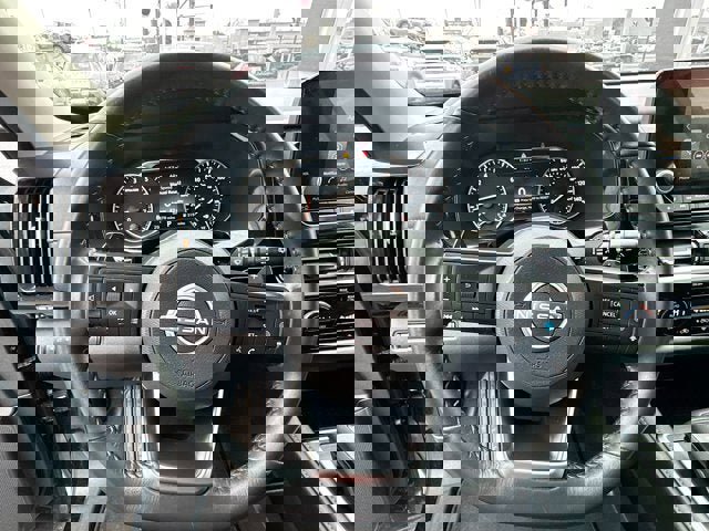 Certified 2025 Nissan Pathfinder SV image 10