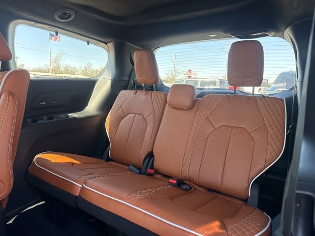 New 2026 Chrysler Pacifica Pinnacle image 14