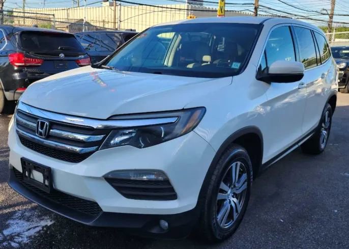 Used 2017 Honda Pilot EX-L image 2