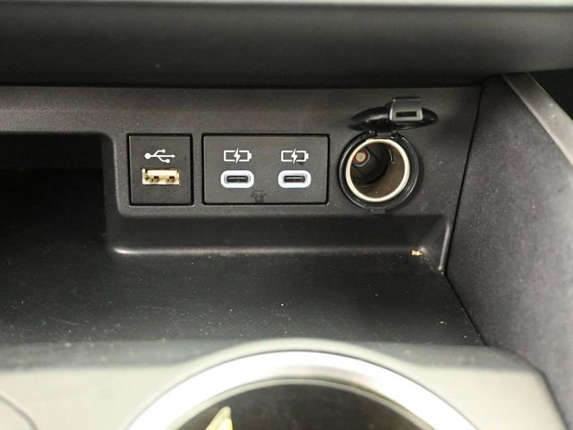 Used 2024 Toyota Highlander LE image 19