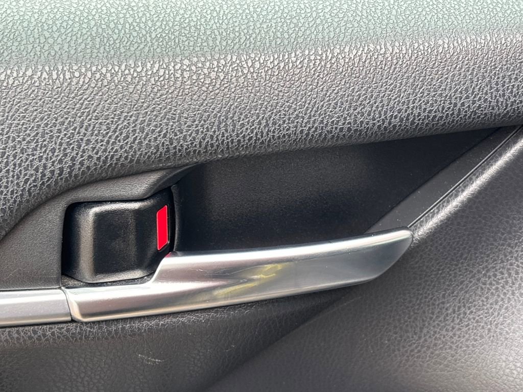 Used 2020 Toyota Camry SE image 7