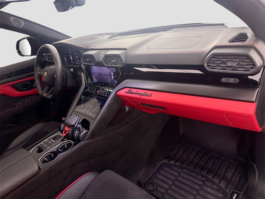 Used 2024 Lamborghini Urus S image 31