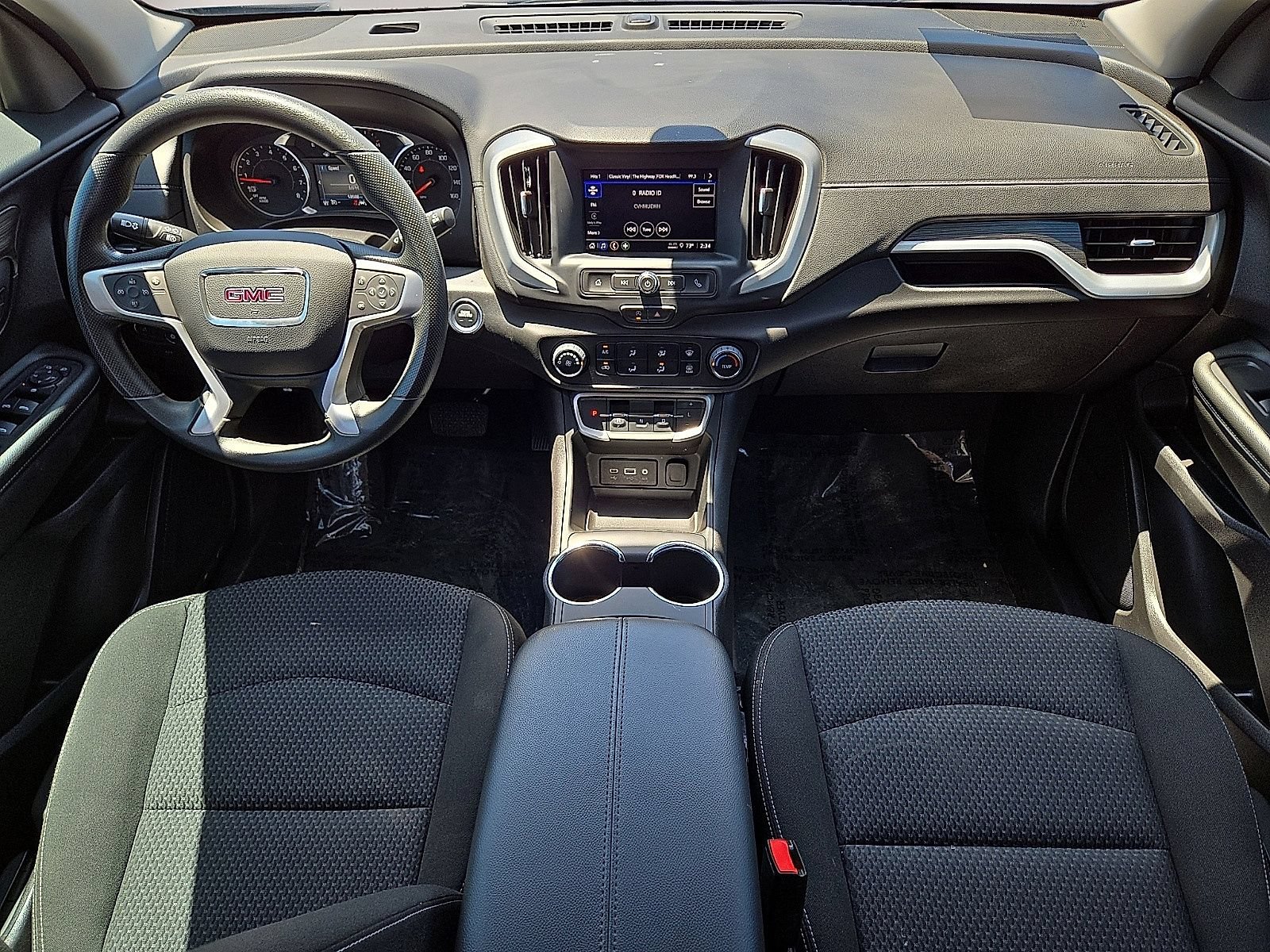 Used 2024 GMC Terrain SLE FWD image 17