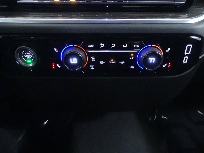 Used 2022 Chevrolet Silverado 1500 LT AWD/4WD image 16