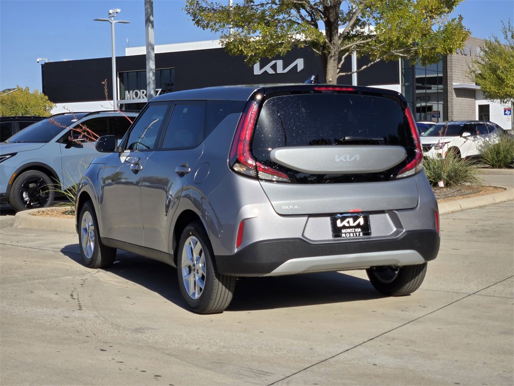 New 2025 Kia Soul LX w/ LX Technology Package image 3