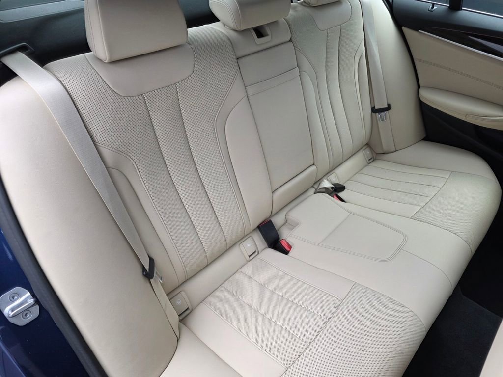 Certified 2023 BMW 540i 540i w/ Premium Package image 28