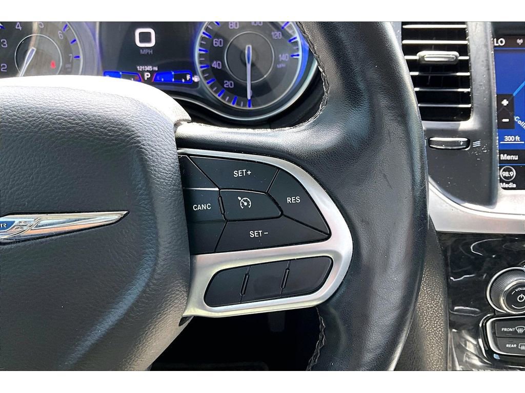 Used 2020 Chrysler 300 Limited RWD image 28