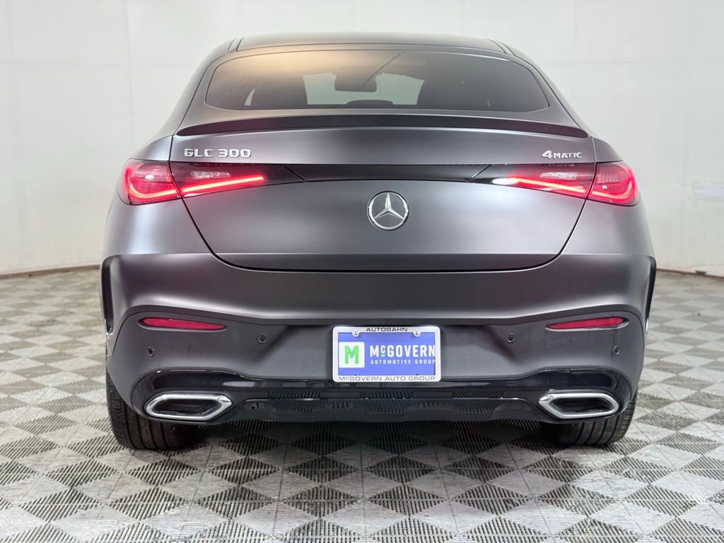 Used 2025 Mercedes-Benz GLC 300 4MATIC image 5