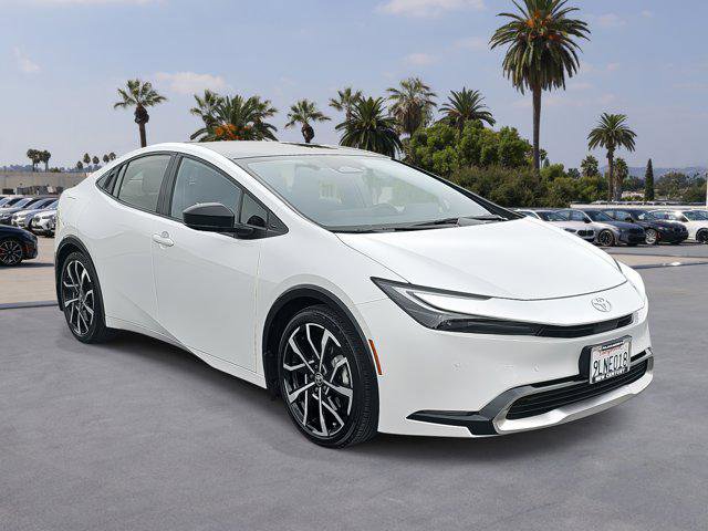 Used 2024 Toyota Prius Prime Premium image 3