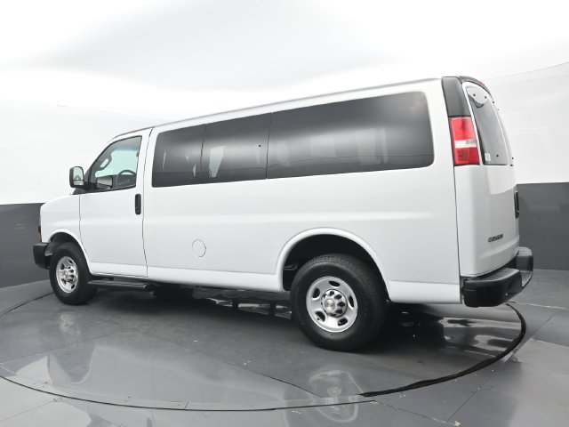 Used 2022 Chevrolet Express 2500 LS w/ Driver Convenience Package RWD image 18