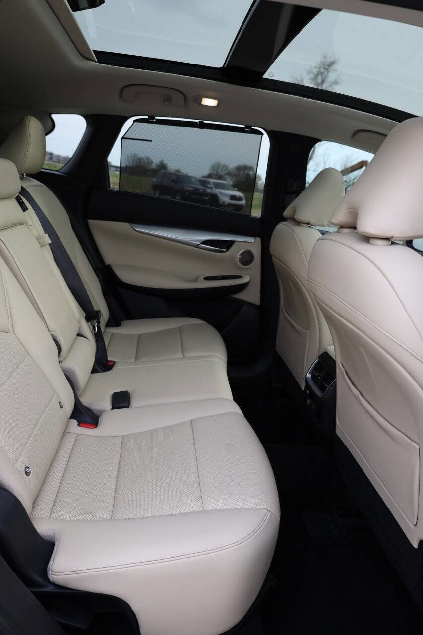 Used 2021 INFINITI QX50 Sensory w/ Accent Package image 16