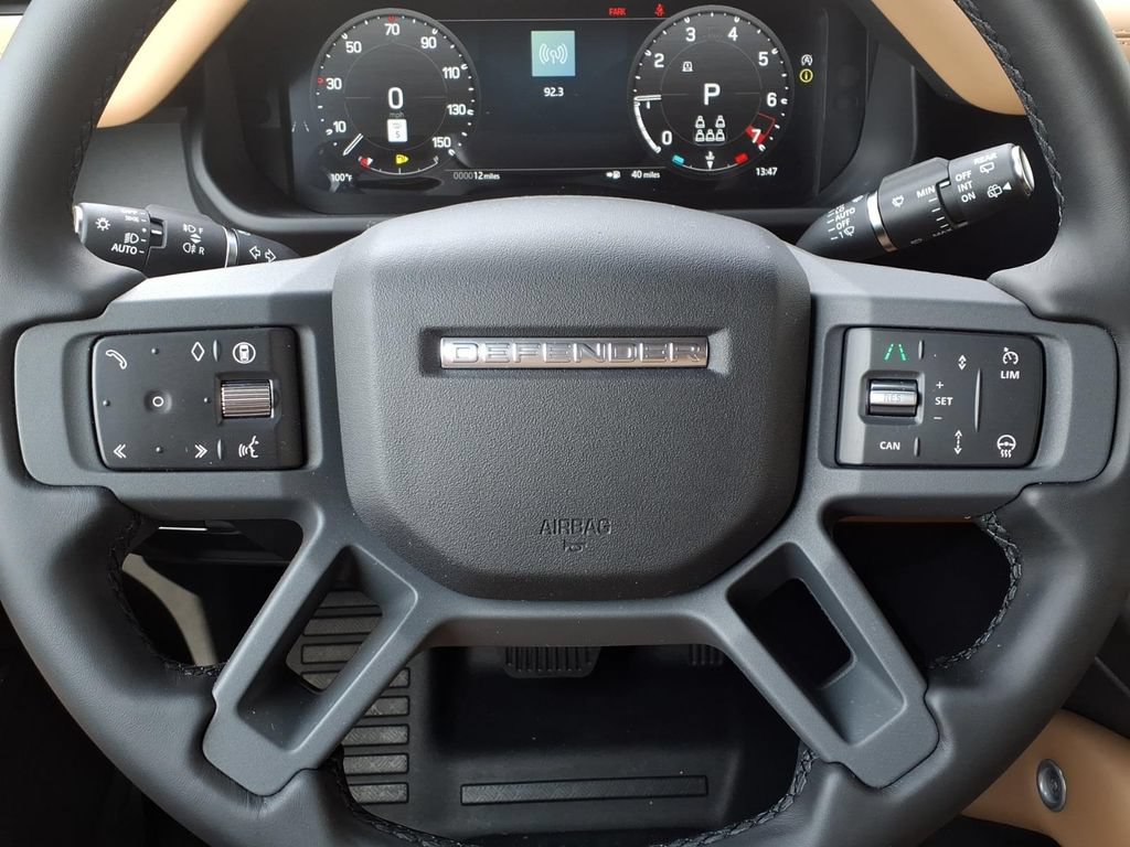 New 2026 Land Rover Defender 130 X-Dynamic SE AWD/4WD image 15