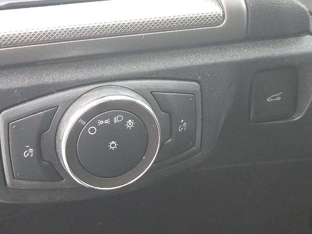 Used 2020 Ford Fusion SE image 23