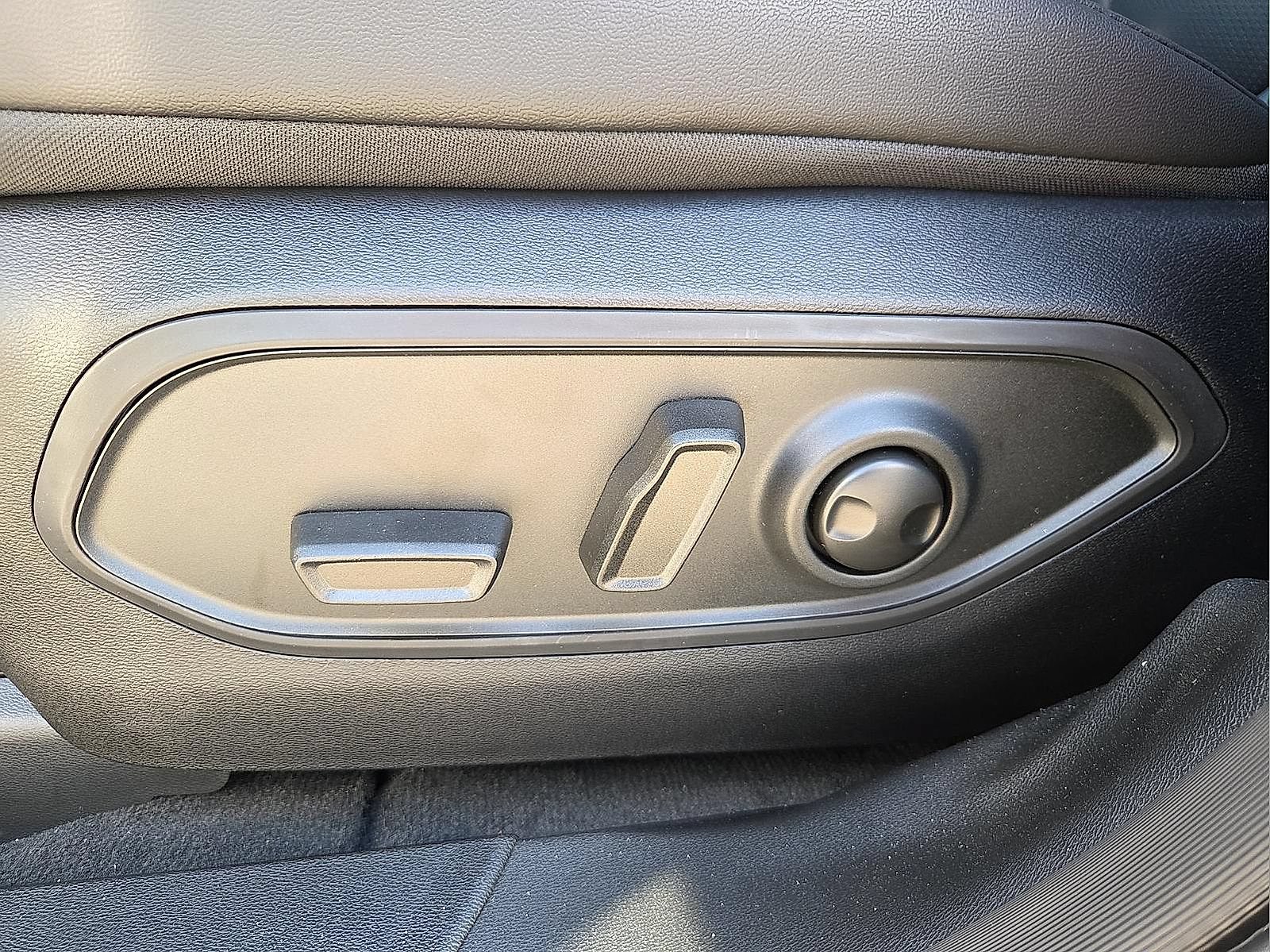 New 2026 Jeep Cherokee Limited AWD/4WD image 15