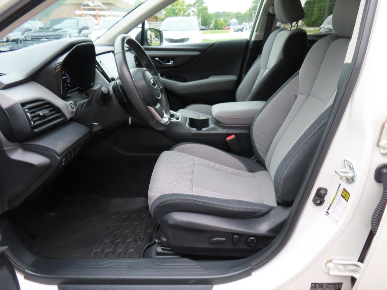 Used 2024 Subaru Outback Premium AWD/4WD image 15
