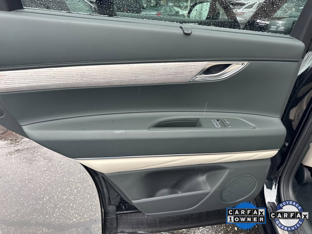 Used 2025 Genesis GV80 2.5T Select image 37