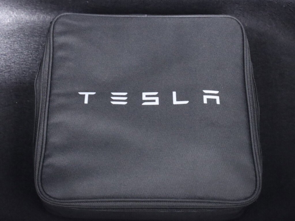 Used 2021 Tesla Model Y Long Range image 35