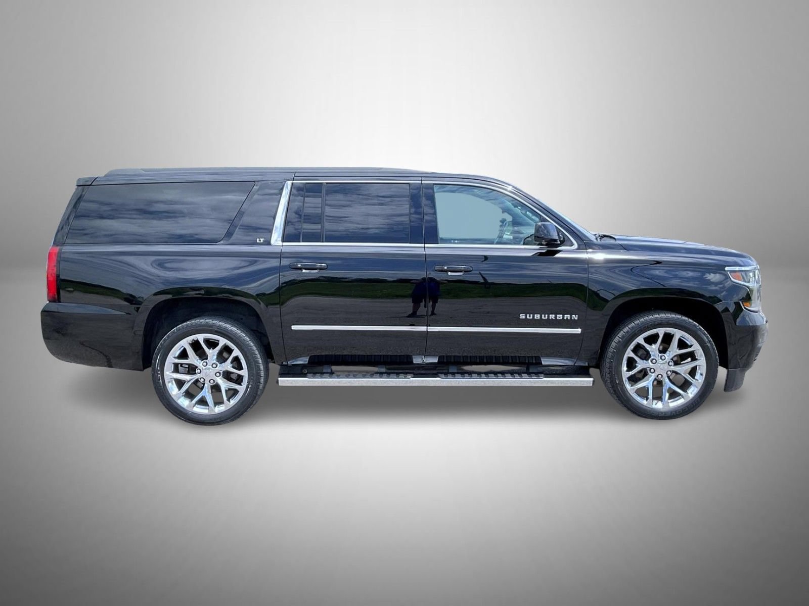 Used 2016 Chevrolet Suburban LT AWD/4WD image 4