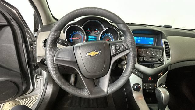 Used 2014 Chevrolet Cruze LS FWD image 14