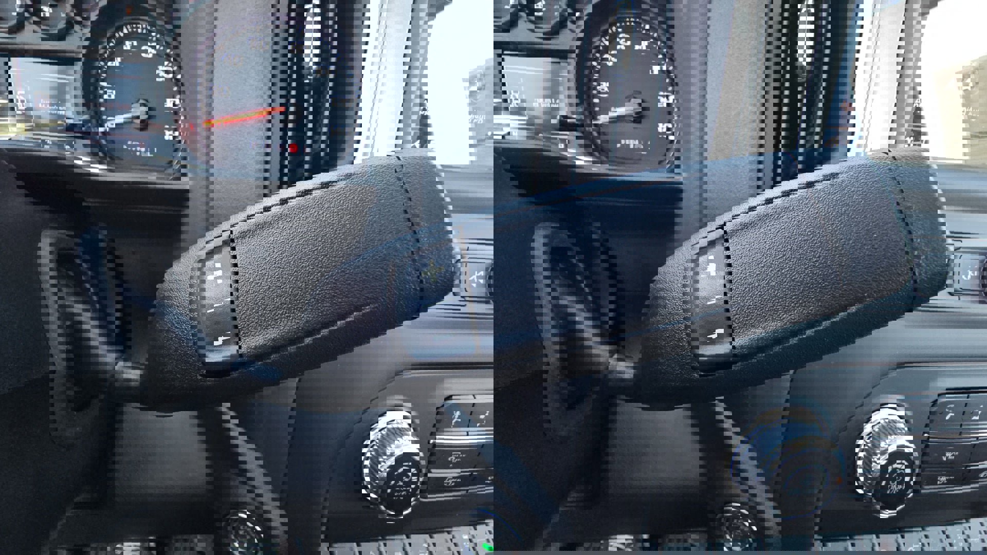 New 2025 GMC Sierra 2500 Pro w/ 1SA Pro Safety Plus Package image 32