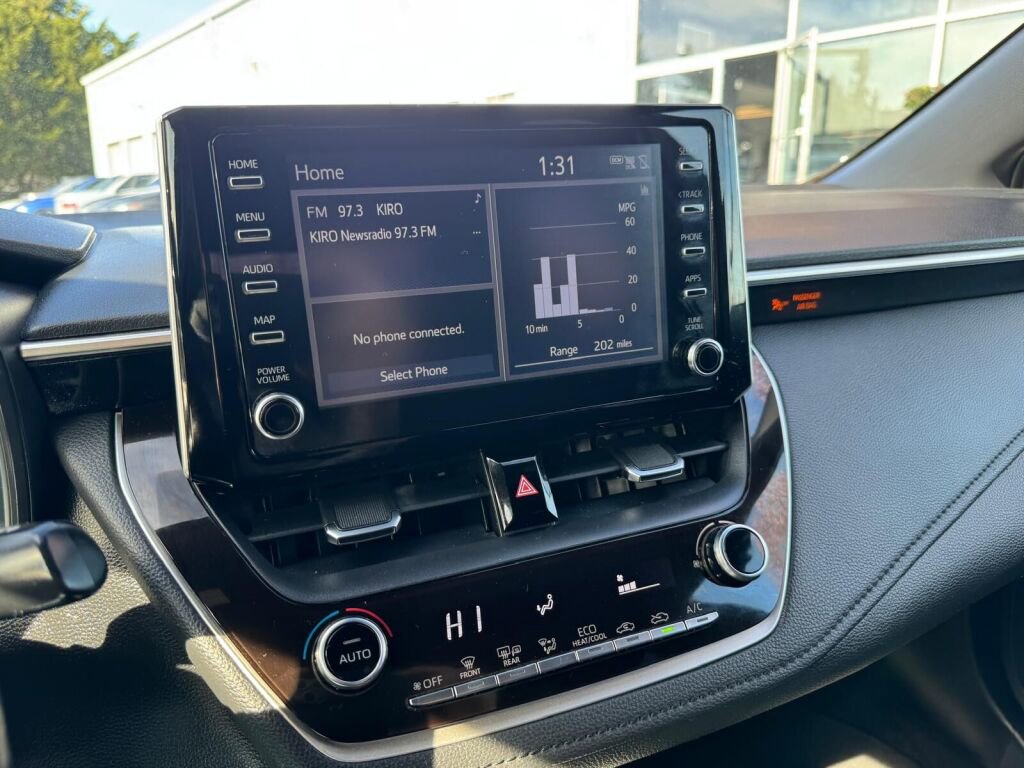 Used 2020 Toyota Corolla SE w/ Carpet Mat Package (TMS) image 14